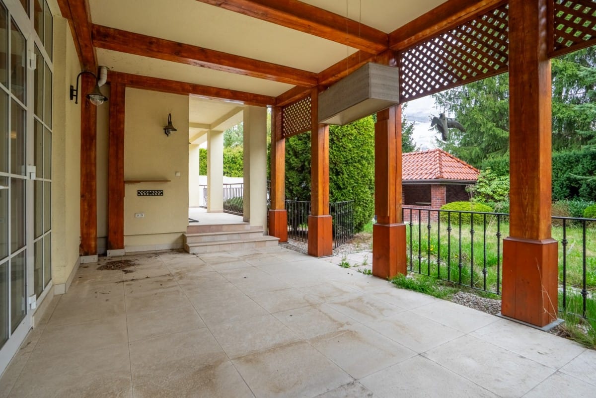 Dom 8 pokojowe na Sprzedaż