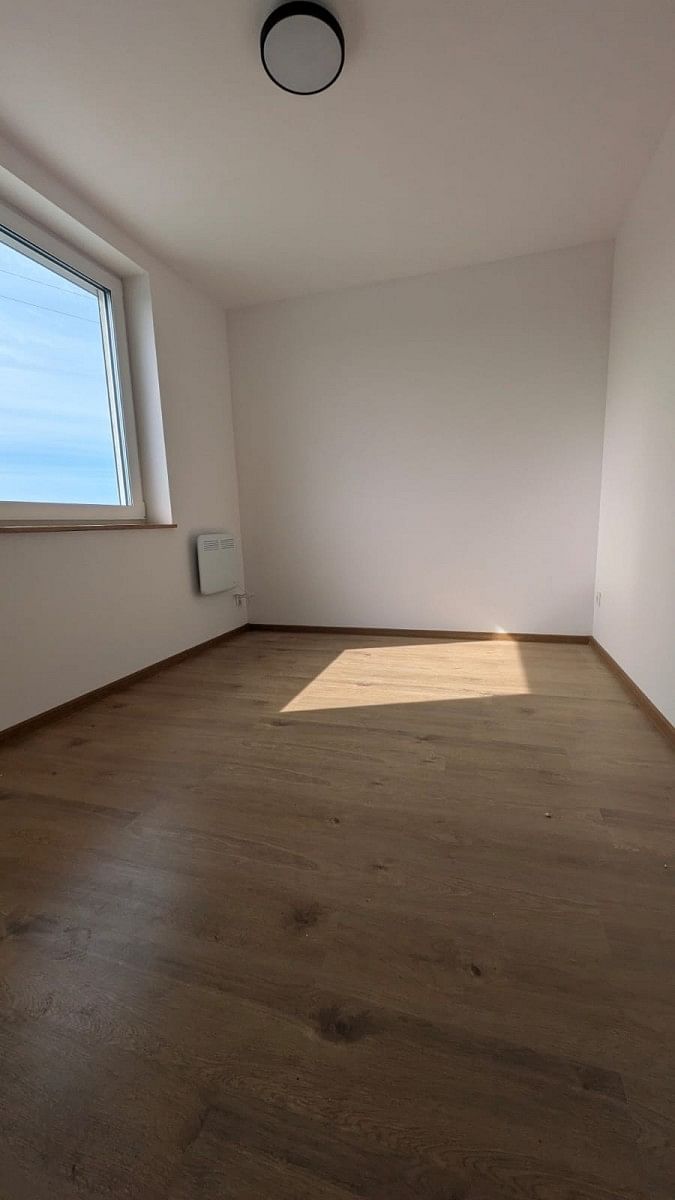 Dom 6 pokojowe na Sprzedaż
