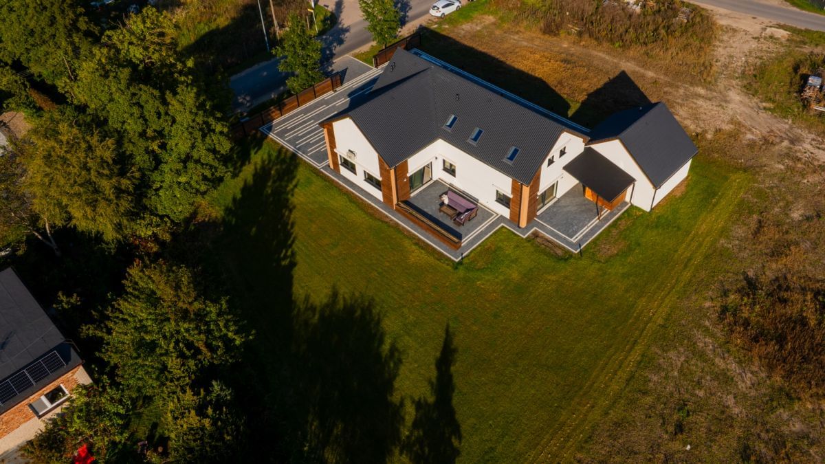 Dom na Sprzedaż 6 pokoje biuro Tur Nieruchomości Dom 6 pokojowe na Sprzedaż