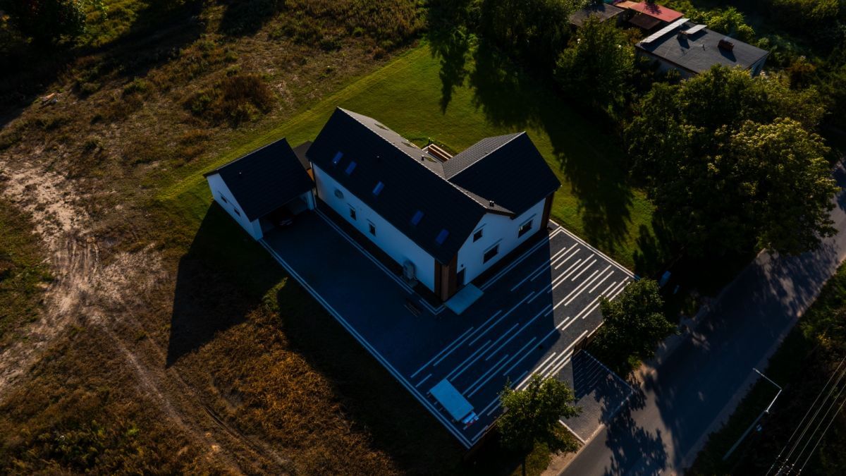 Dom 6 pokojowe na Sprzedaż