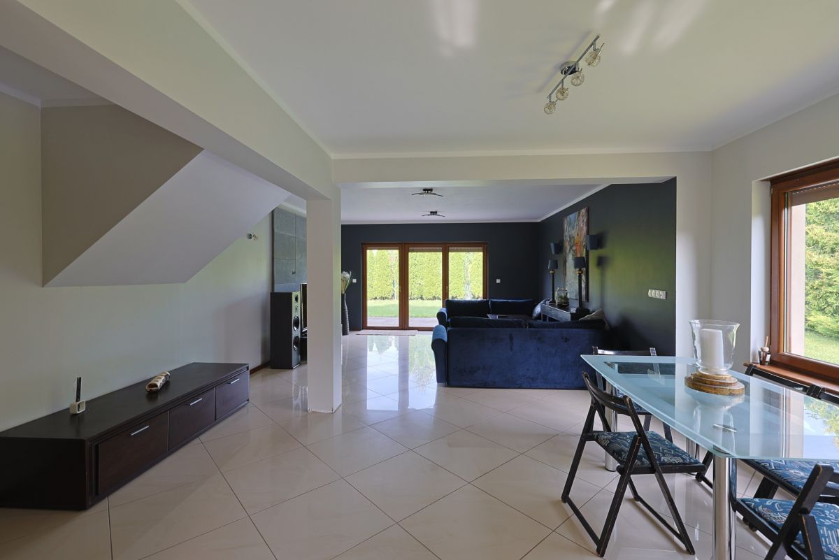 Dom 5 pokojowe na Sprzedaż