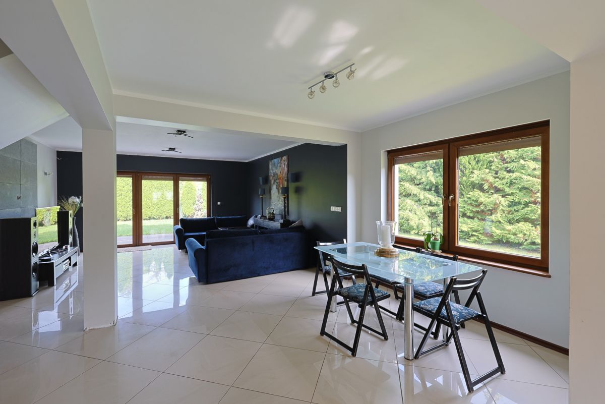 Dom 5 pokojowe na Sprzedaż