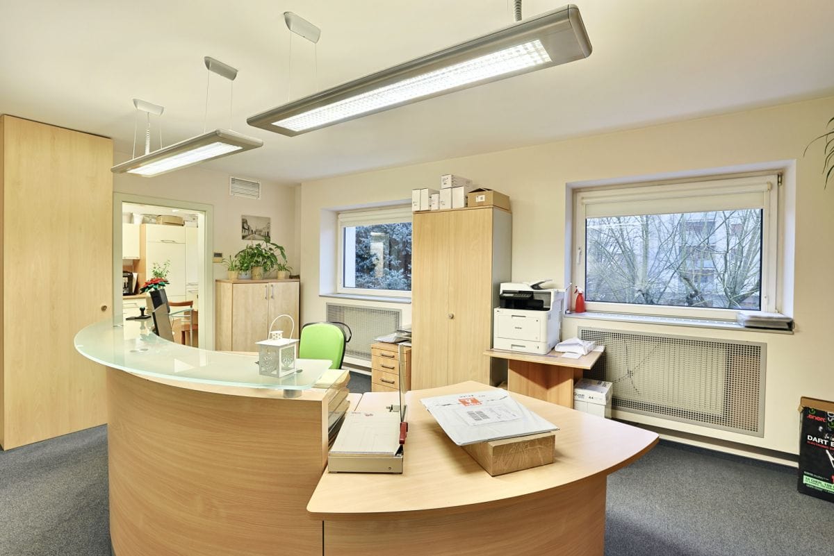 Lokal użytkowy  pokojowe na Sprzedaż