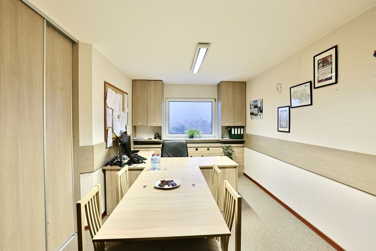 Lokal użytkowy  pokojowe na Sprzedaż