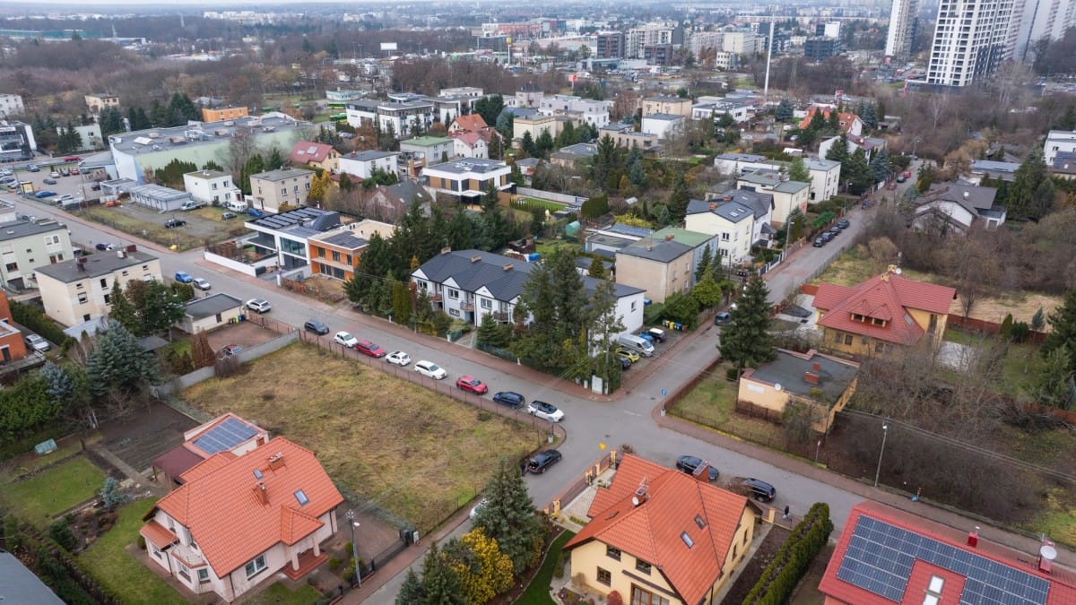 Dom 11 pokojowe na Sprzedaż