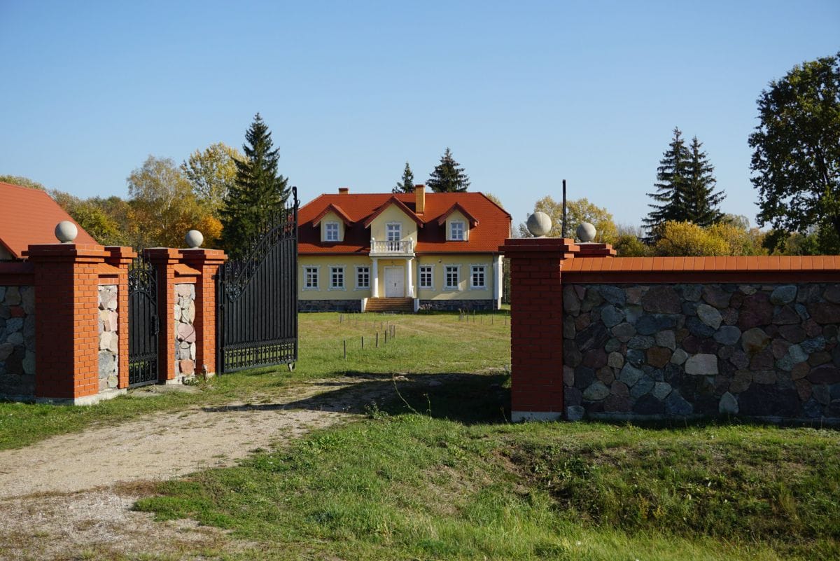 Dom 5 pokojowe na Sprzedaż