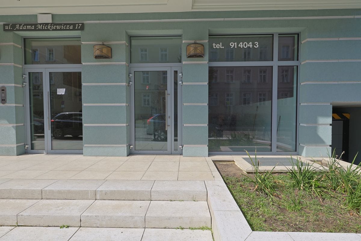 Lokal użytkowy  pokojowe na Sprzedaż