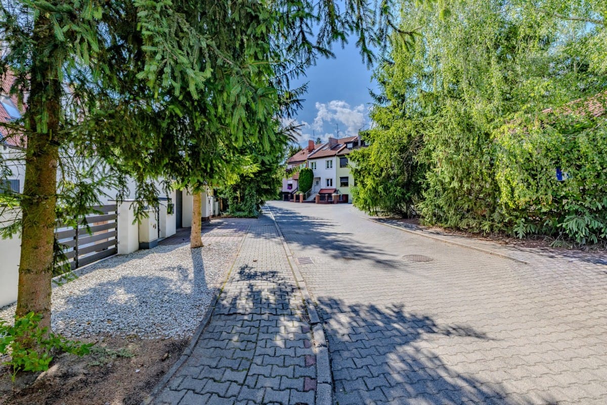 Dom 5 pokojowe na Sprzedaż
