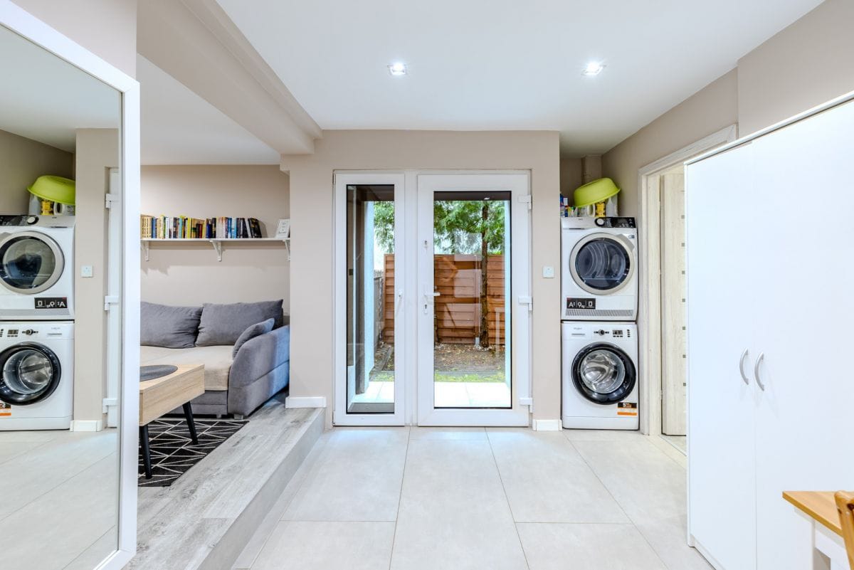 Dom 9 pokojowe na Sprzedaż
