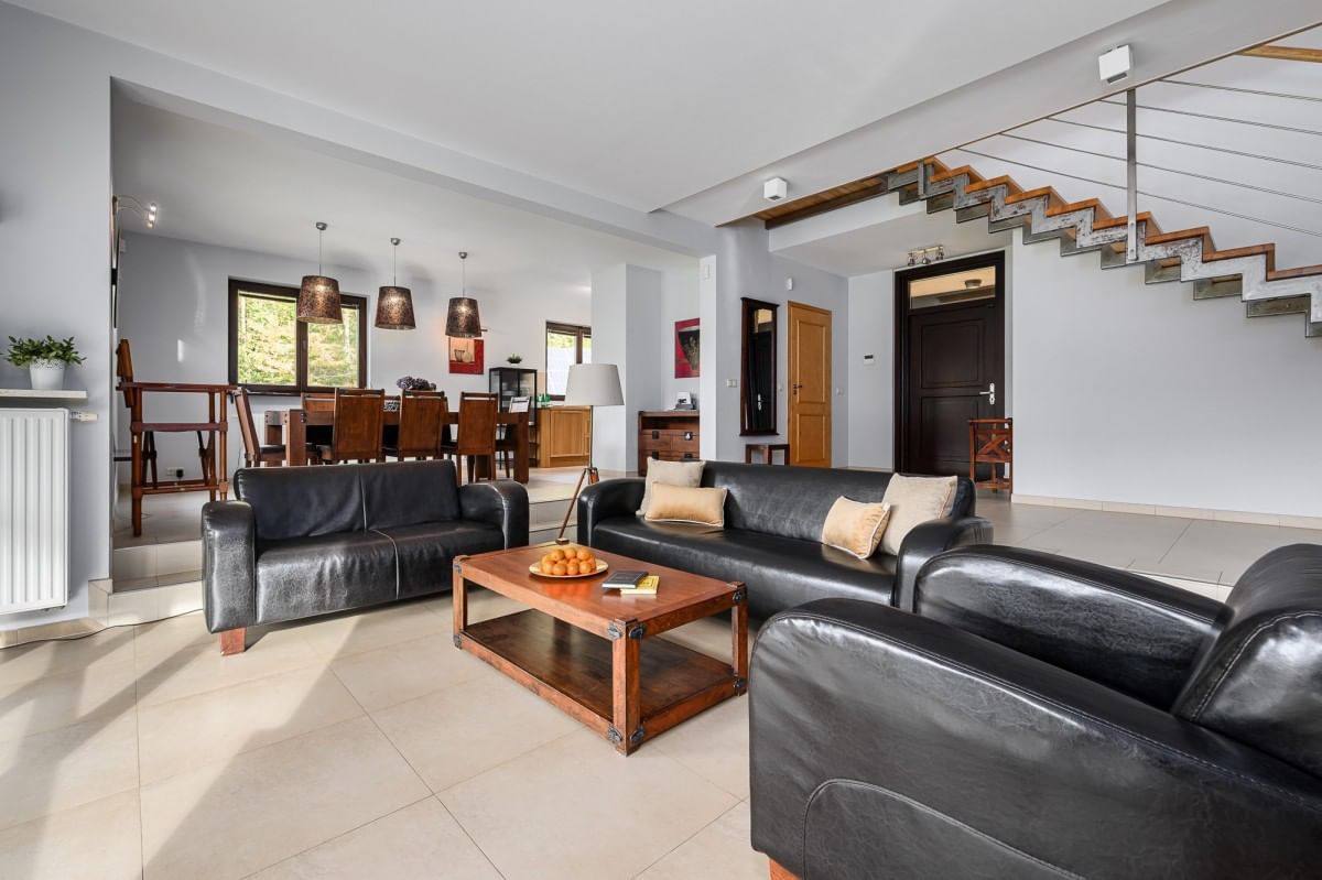 Dom 4 pokojowe na Sprzedaż