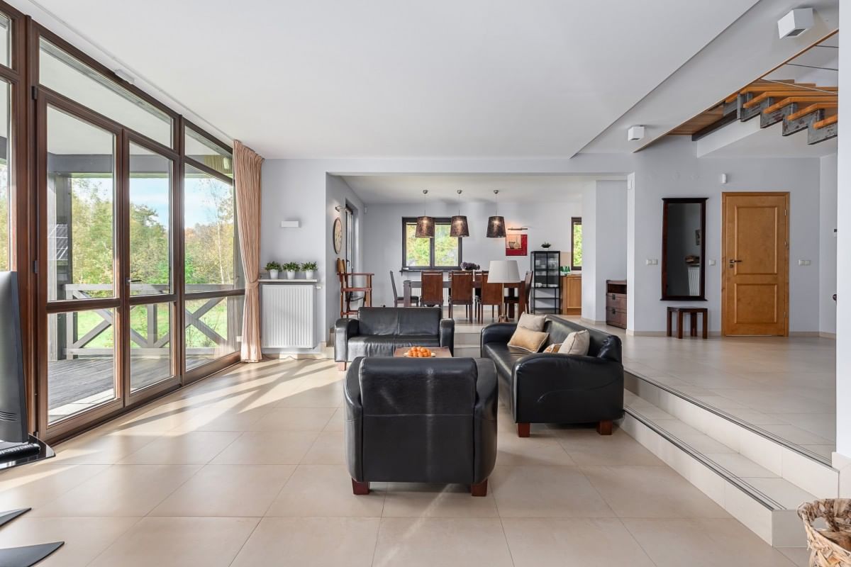 Dom 4 pokojowe na Sprzedaż