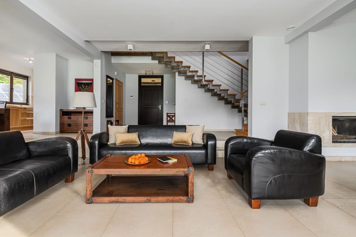 Dom 4 pokojowe na Sprzedaż