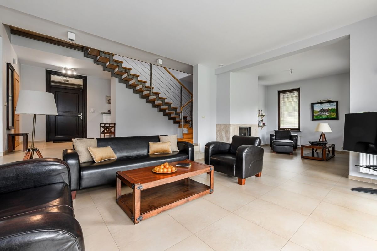 Dom 4 pokojowe na Sprzedaż