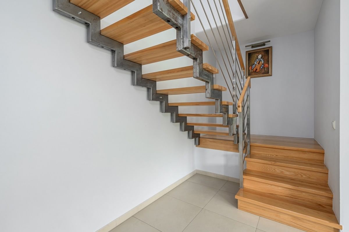 Dom 4 pokojowe na Sprzedaż