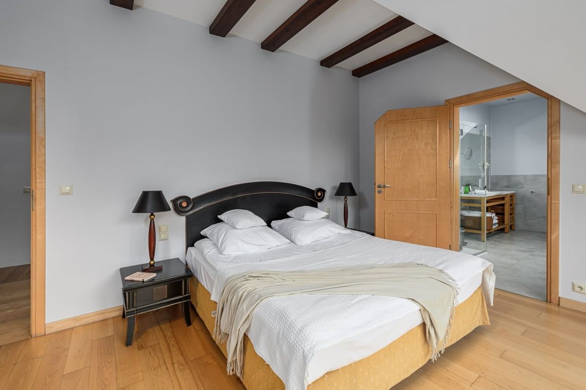 Dom 4 pokojowe na Sprzedaż