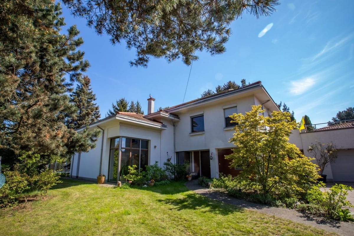 Dom 7 pokojowe na Sprzedaż