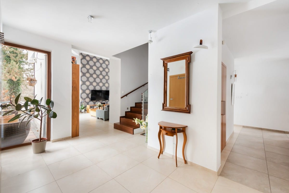 Dom 7 pokojowe na Sprzedaż