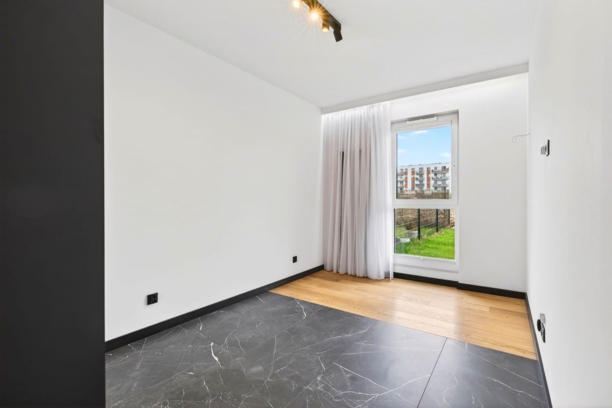 Mieszkanie 4 pokojowe na Sprzedaż