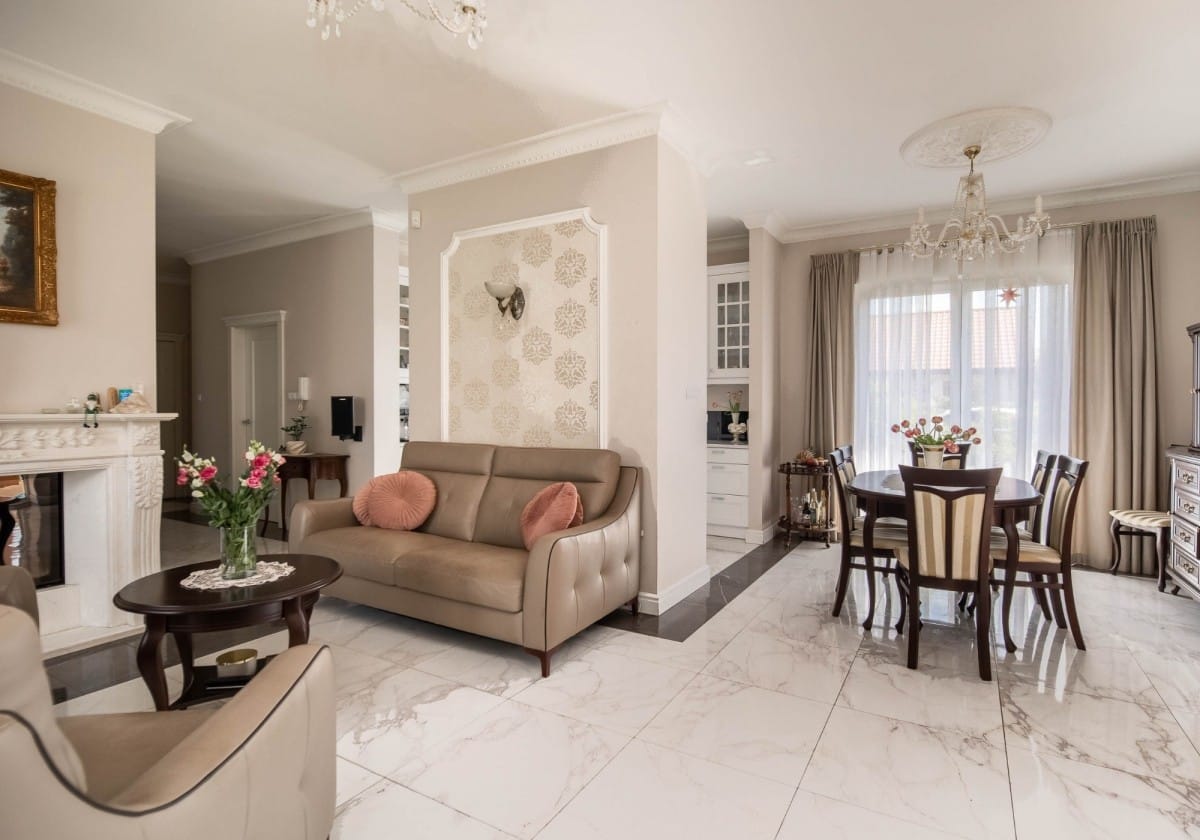 Dom 4 pokojowe na Sprzedaż