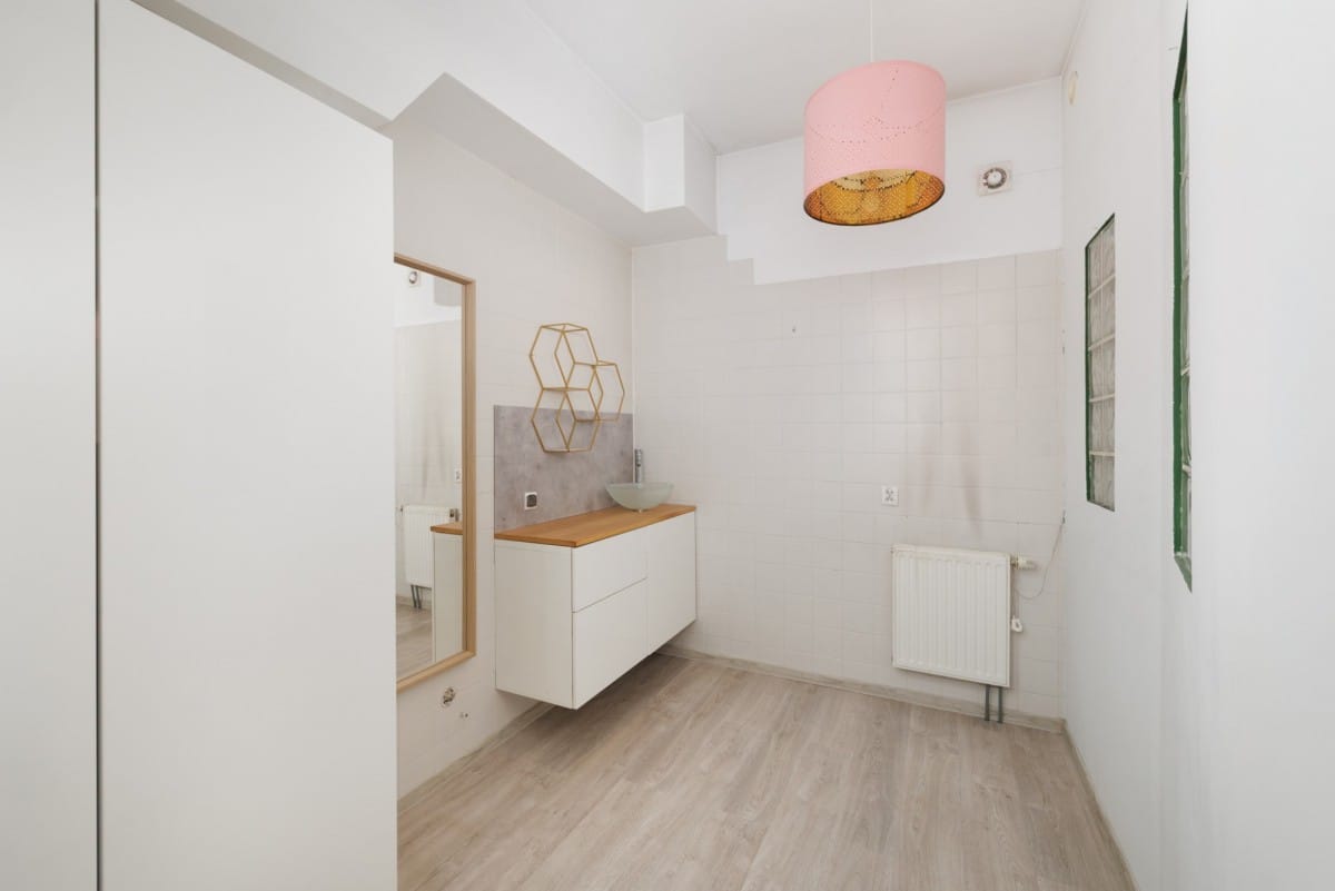 Lokal użytkowy  pokojowe na Sprzedaż