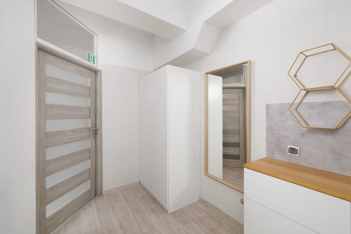 Lokal użytkowy  pokojowe na Sprzedaż