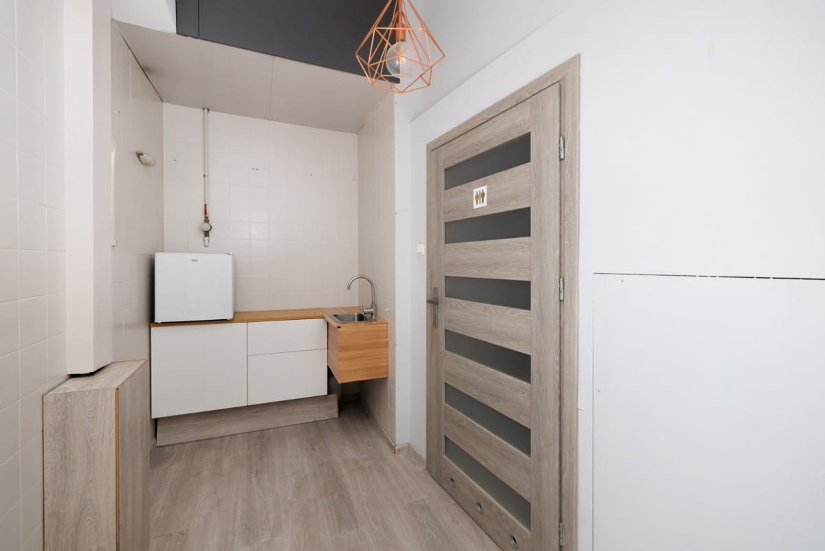 Lokal użytkowy  pokojowe na Sprzedaż