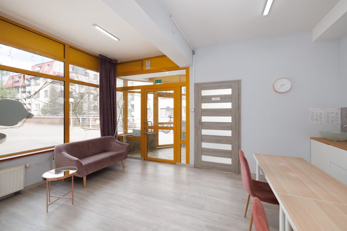 Lokal użytkowy  pokojowe na Sprzedaż