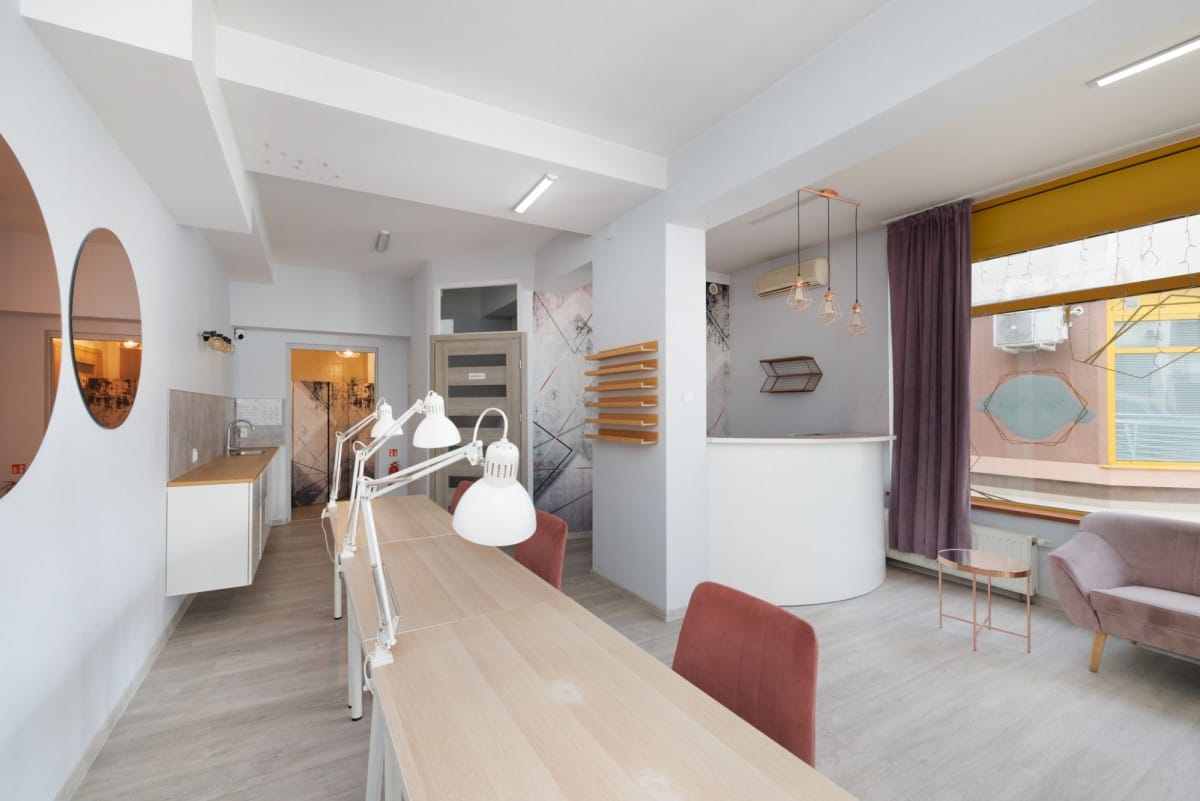 Lokal użytkowy  pokojowe na Sprzedaż