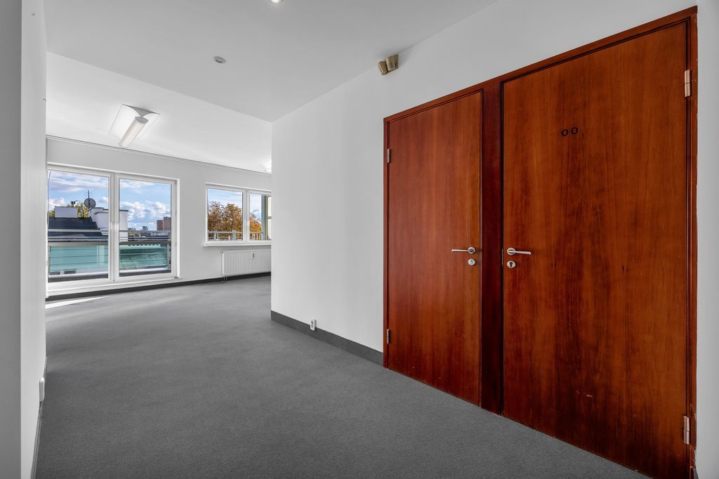 Lokal użytkowy  pokojowe na Wynajem