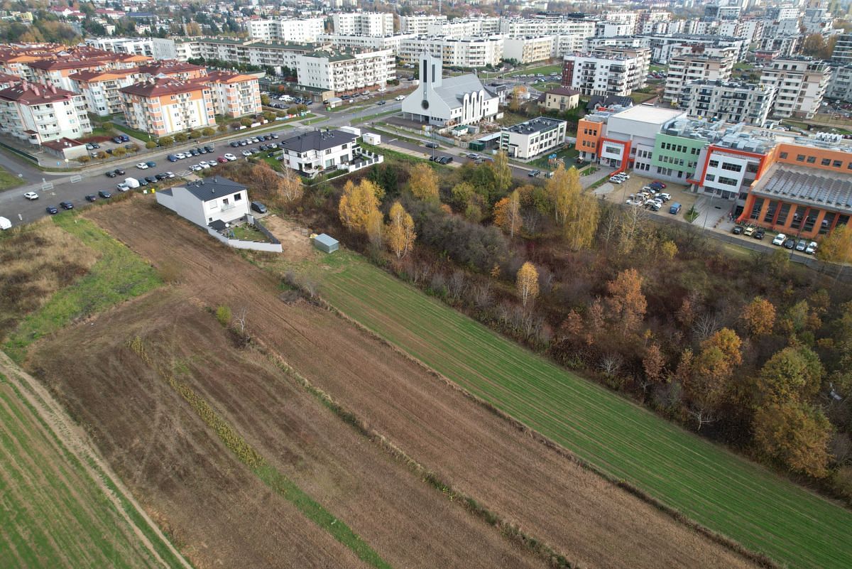 Działka  pokojowe na Sprzedaż