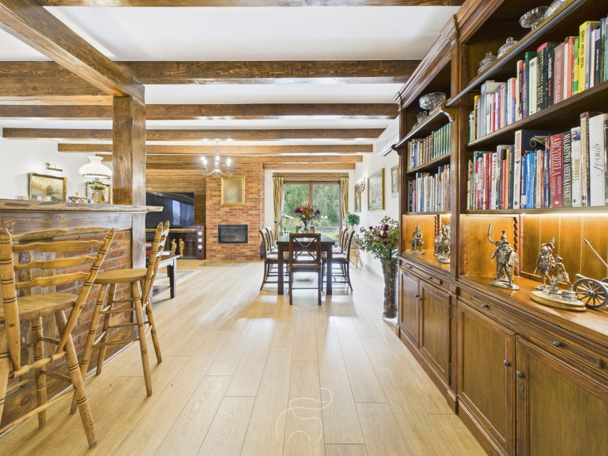 Dom 4 pokojowe na Sprzedaż