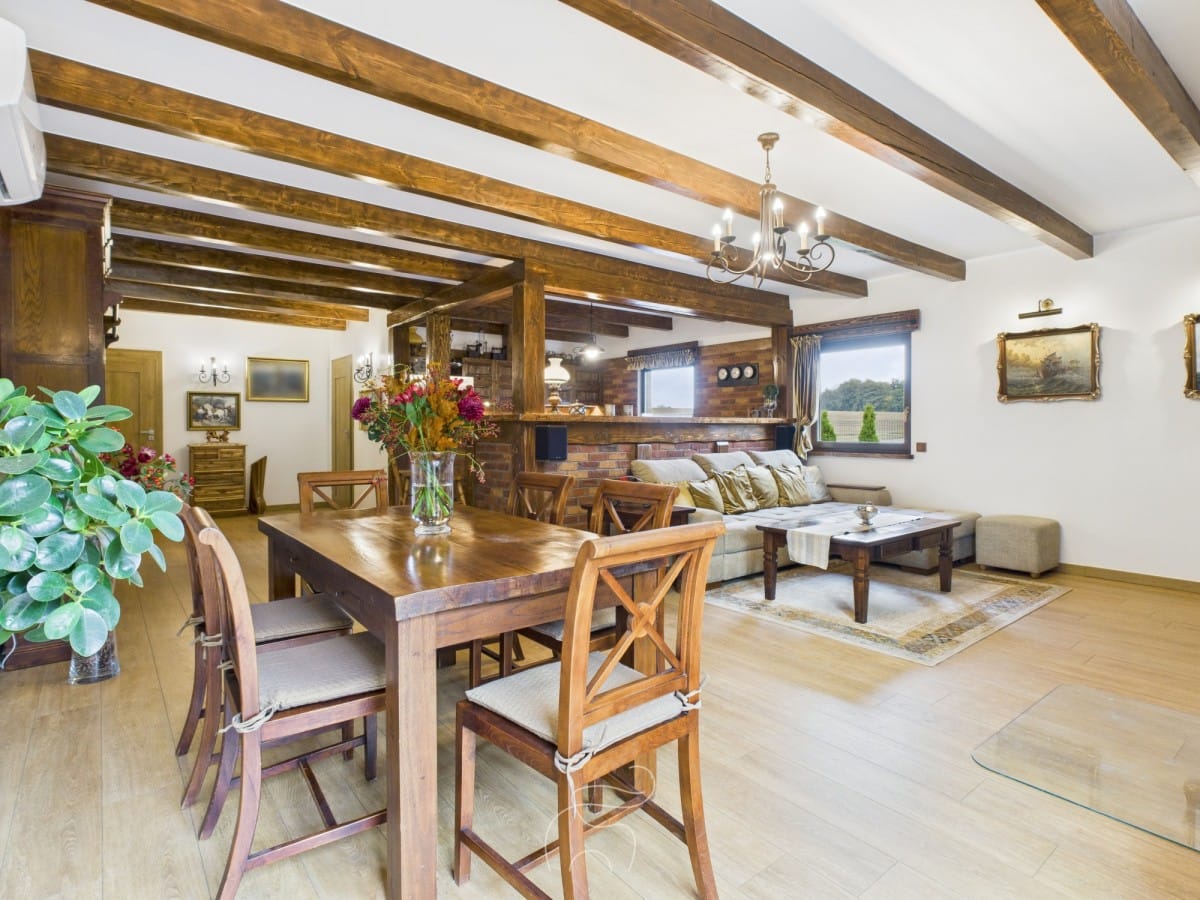 Dom 4 pokojowe na Sprzedaż