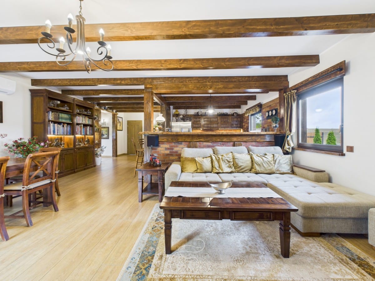 Dom 4 pokojowe na Sprzedaż