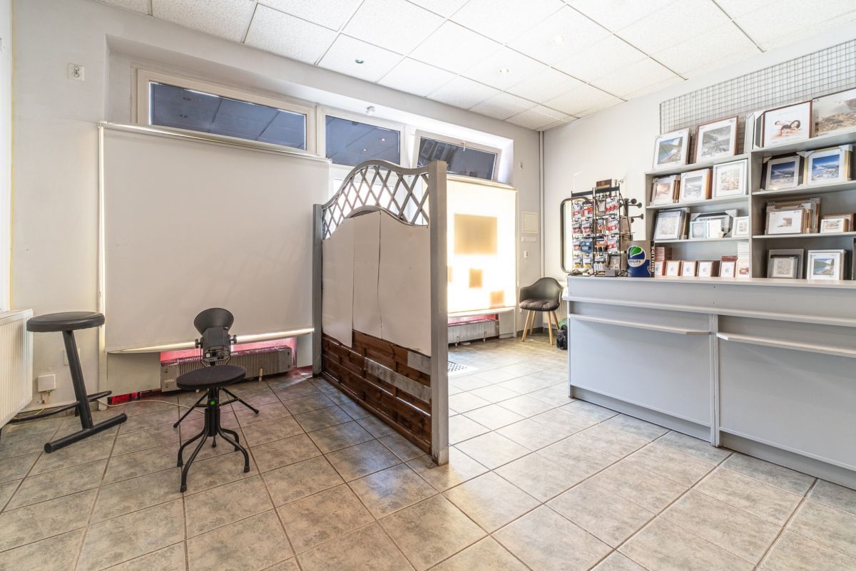 Lokal użytkowy  pokojowe na Sprzedaż