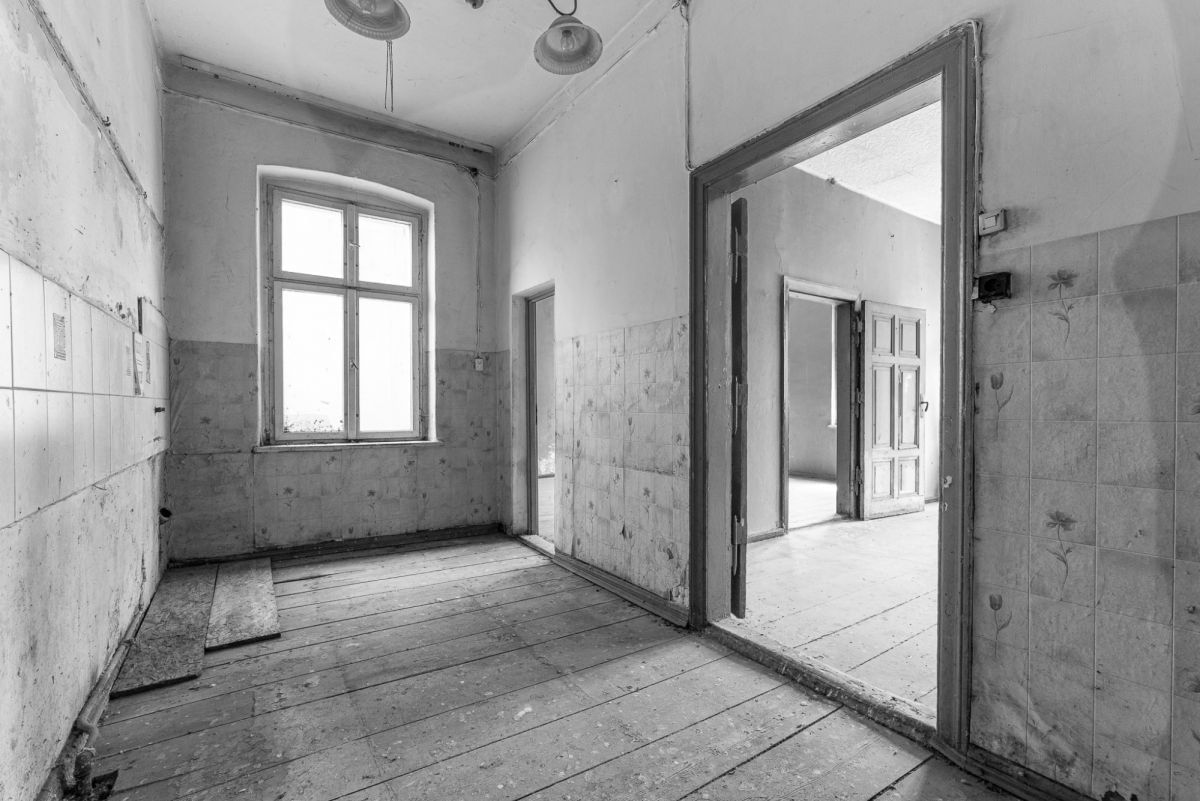 Lokal użytkowy  pokojowe na Sprzedaż