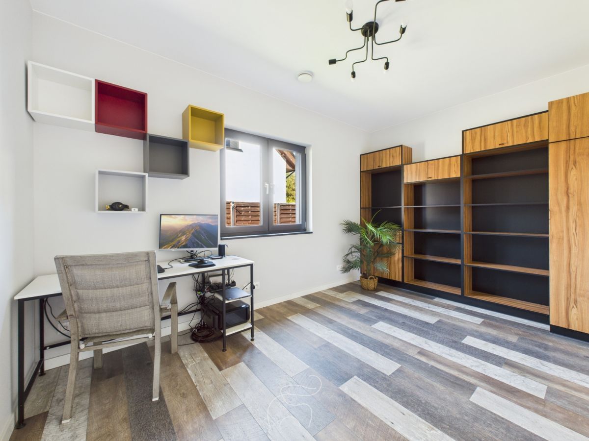 Dom 4 pokojowe na Sprzedaż