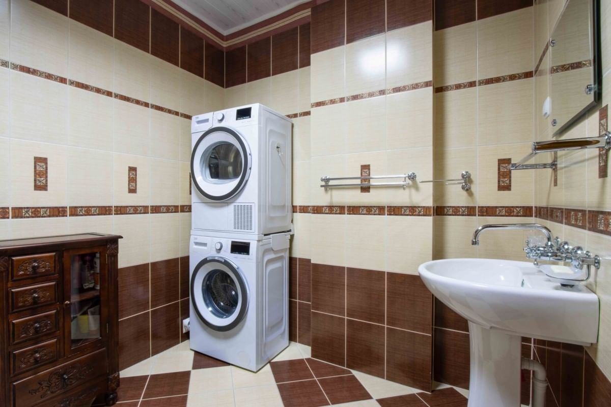 Dom 5 pokojowe na Sprzedaż
