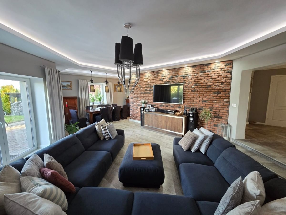 Dom 5 pokojowe na Sprzedaż