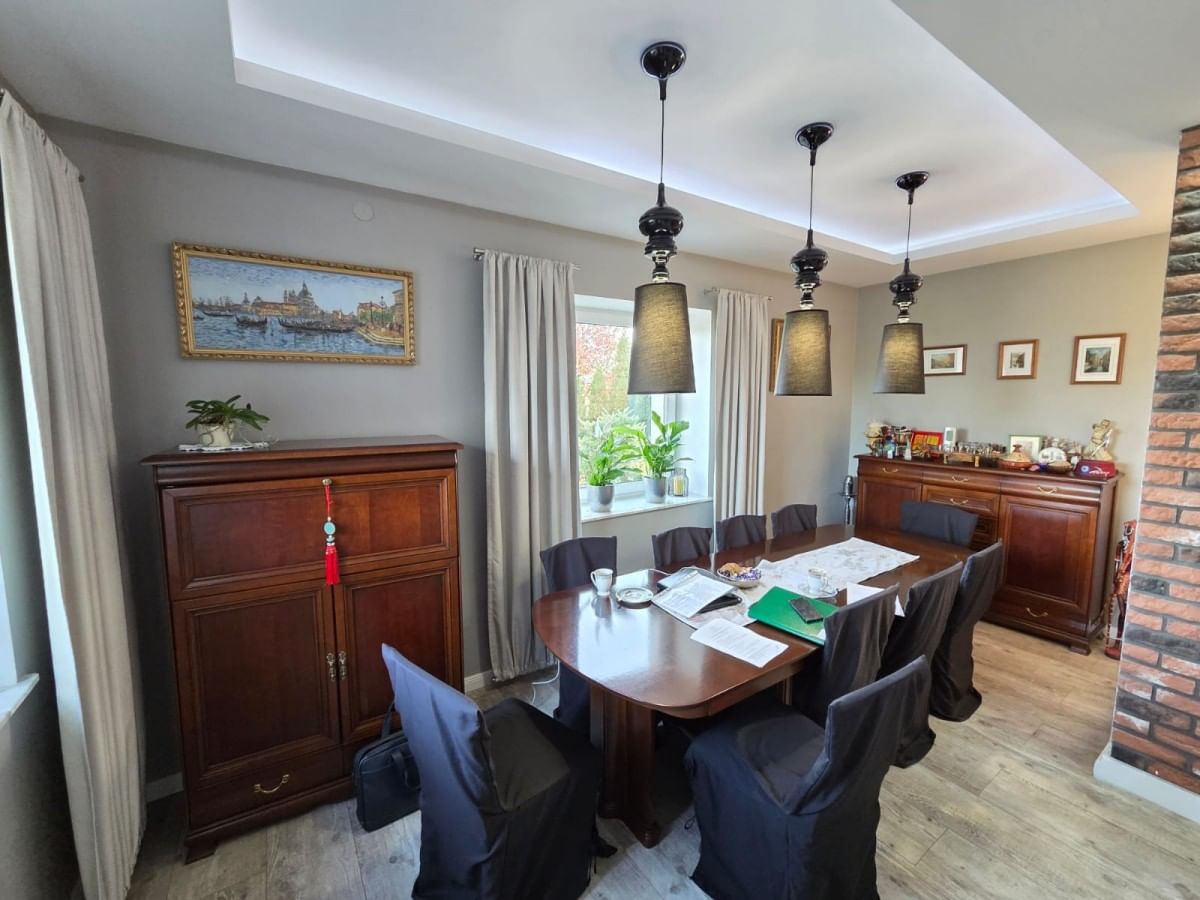 Dom 5 pokojowe na Sprzedaż