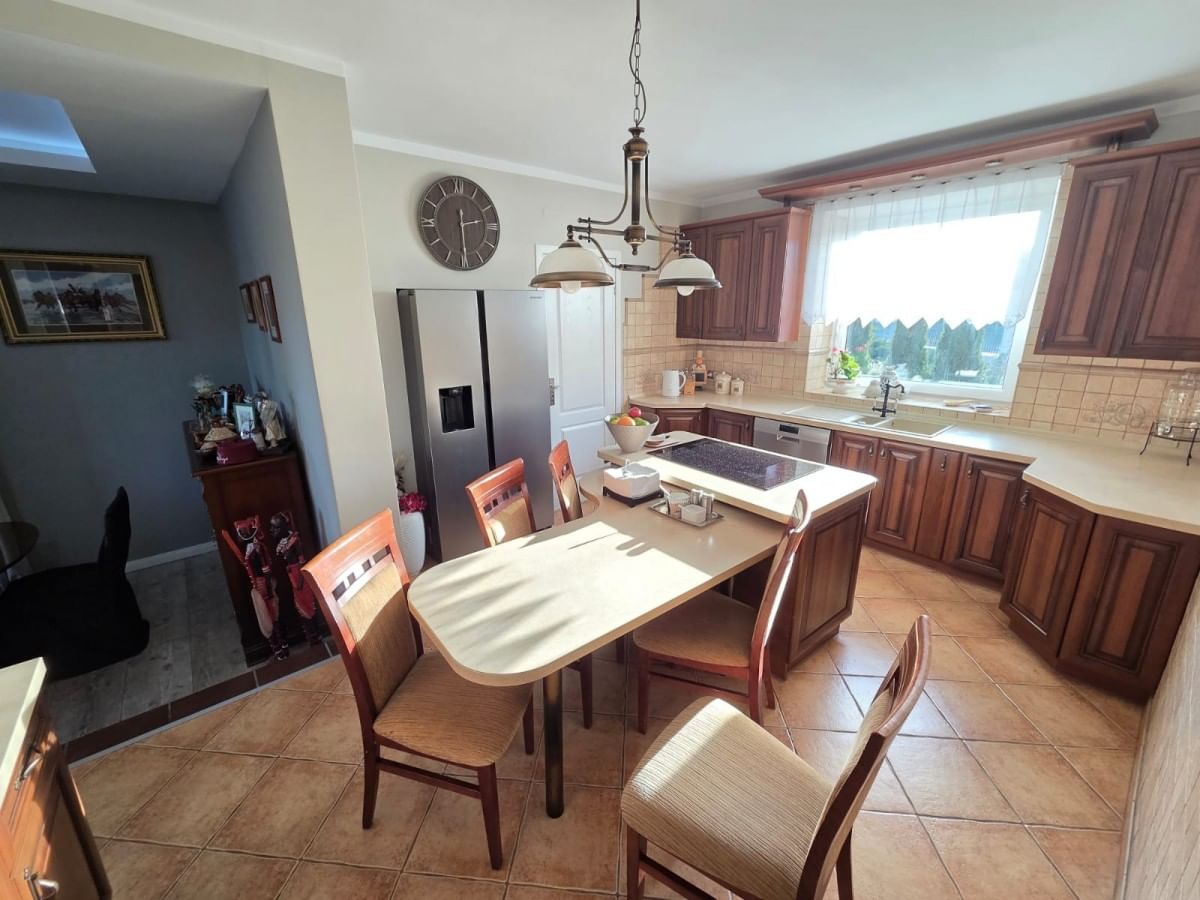 Dom 5 pokojowe na Sprzedaż