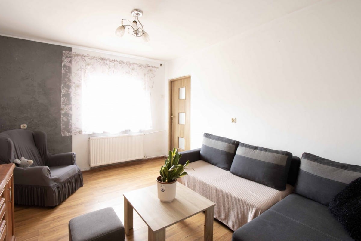 Dom 6 pokojowe na Sprzedaż