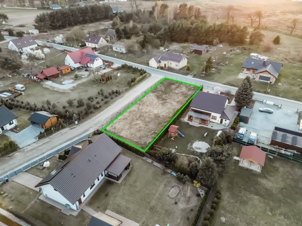 Działka  pokojowe na Sprzedaż