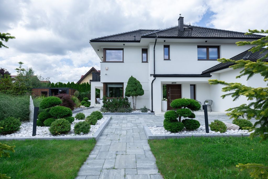 Dom 5 pokojowe na Sprzedaż