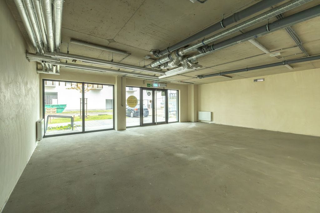 Lokal użytkowy  pokojowe na Sprzedaż