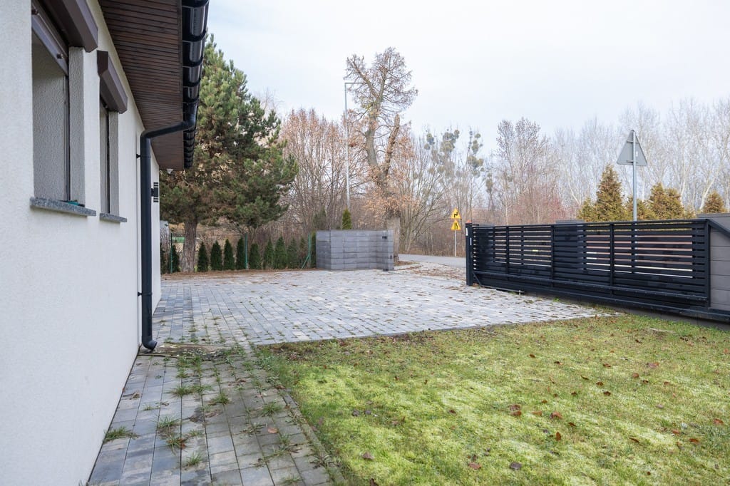 Dom 5 pokojowe na Sprzedaż