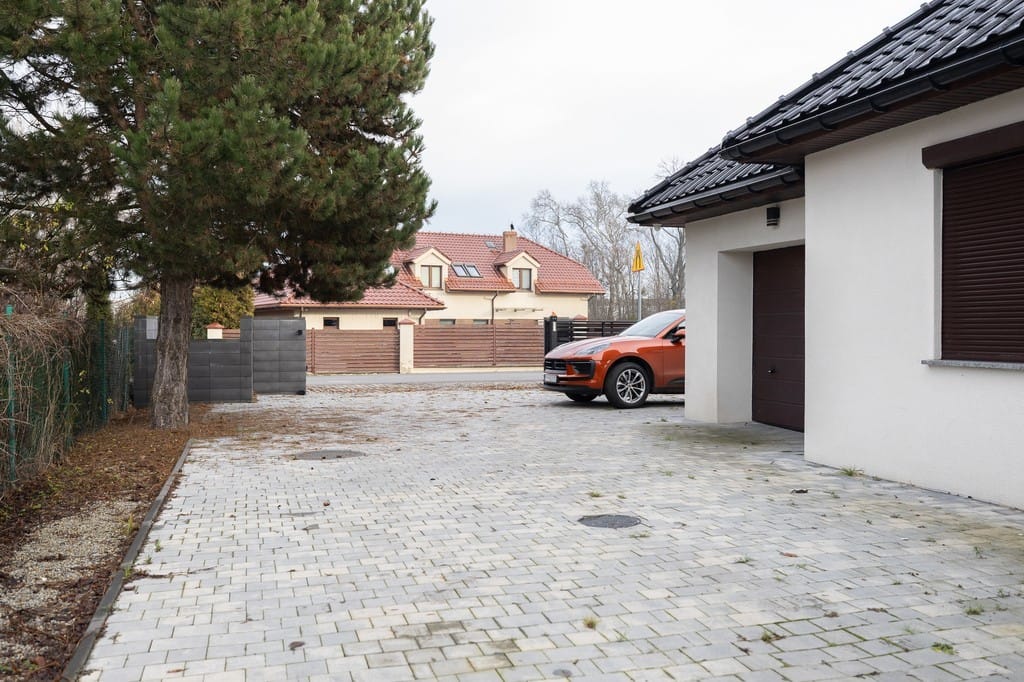 Dom 5 pokojowe na Sprzedaż