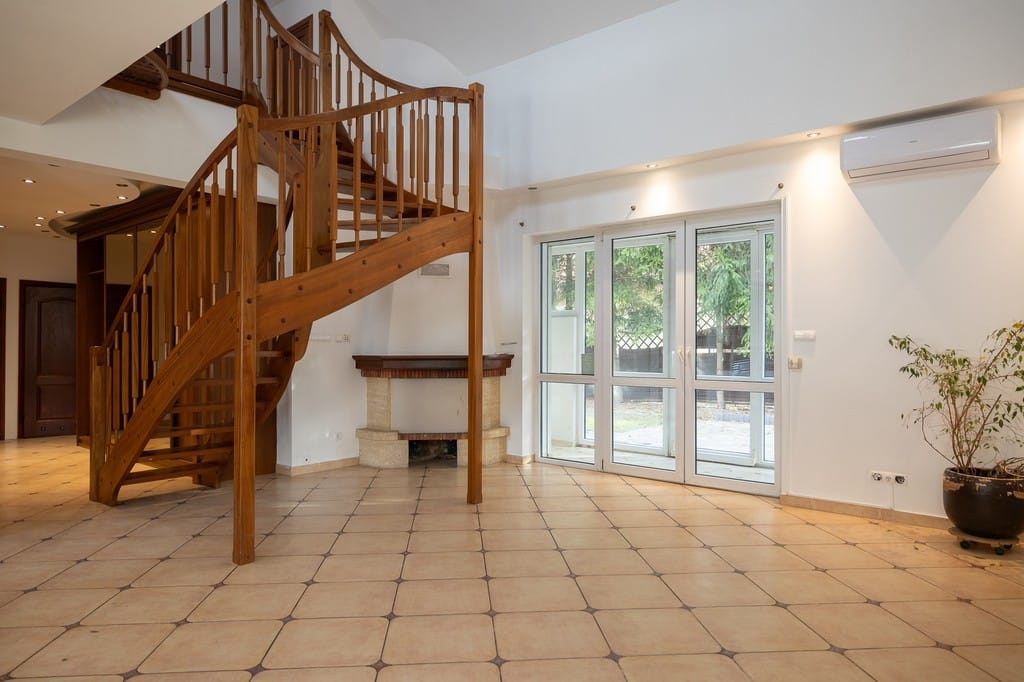 Dom 5 pokojowe na Sprzedaż