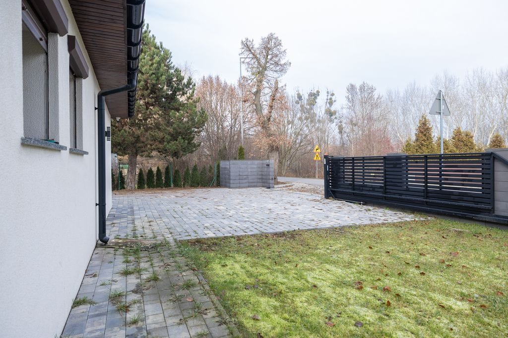 Dom 5 pokojowe na Sprzedaż