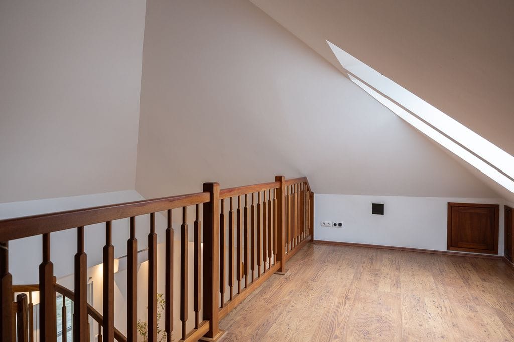 Dom 5 pokojowe na Sprzedaż