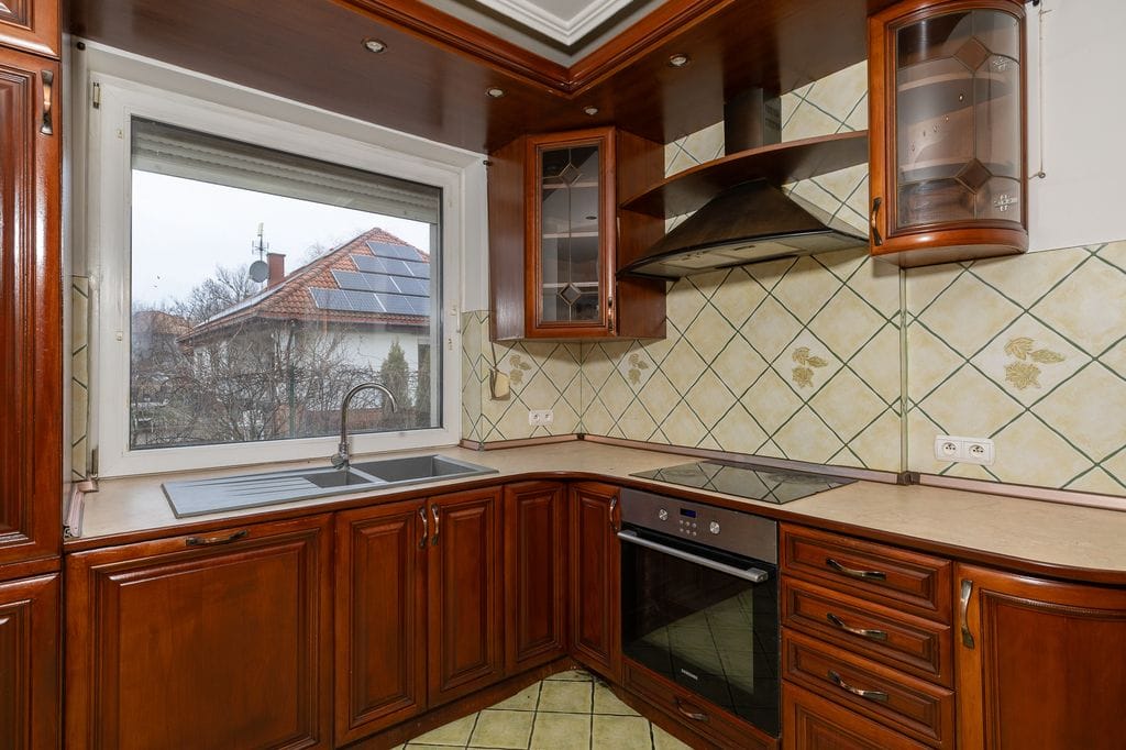 Dom 5 pokojowe na Sprzedaż